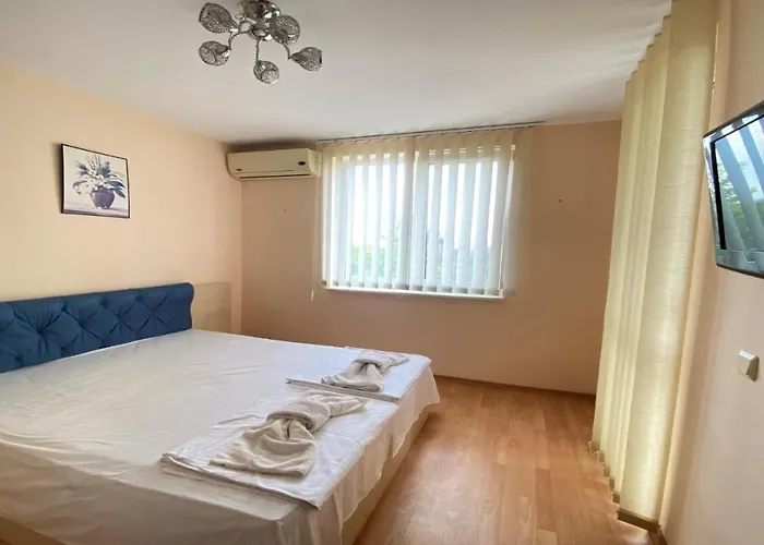 Bratanov Sunny Noks Сонячний Берег