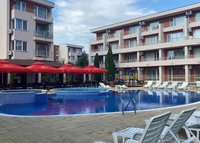 Апартаменти Bratanov Sunny Noks *