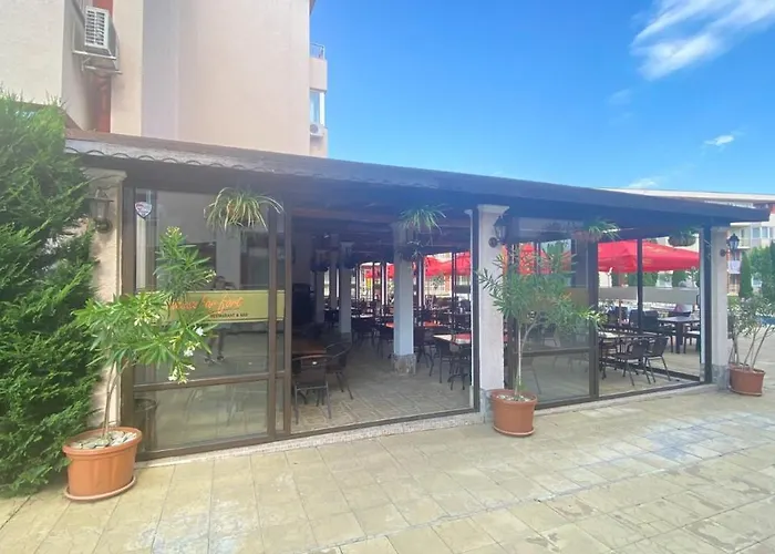 Bratanov Sunny Noks Апартаменти