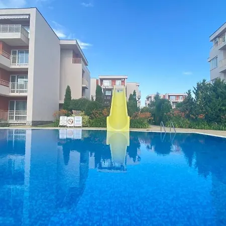 Apartment Bratanov Sunny Noks