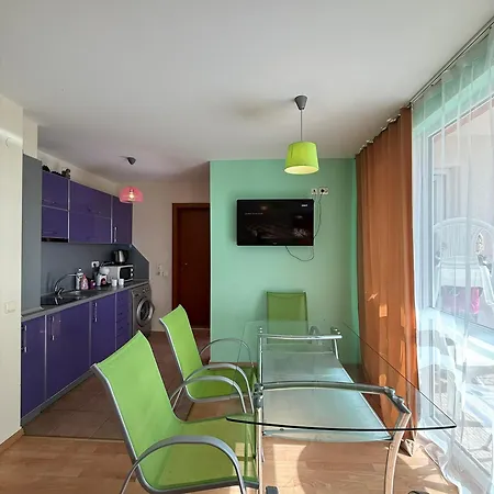Bratanov Sunny Noks דירה *
